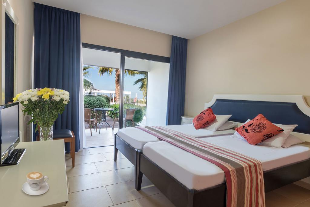 Royal Blue Hotel & Spa Paphos Luaran gambar