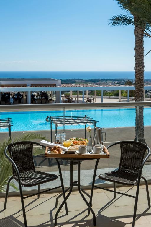 Royal Blue Hotel & Spa Paphos Luaran gambar